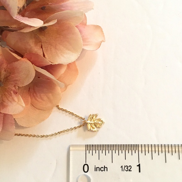 925 Maple Leaf Necklace - Picture 11 of 14